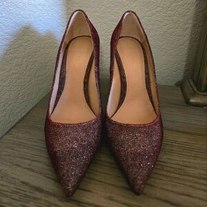 Stuart Weitzman Women's Chicster Burgendy Metallic Pumps